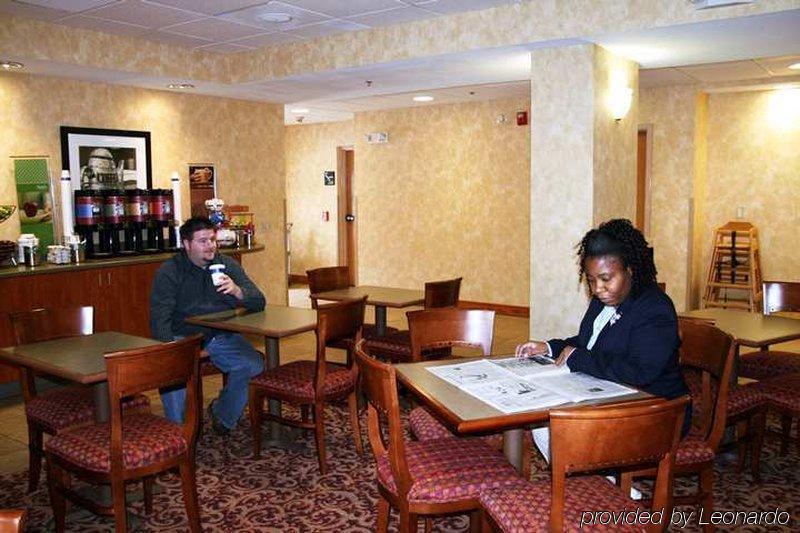 Hampton Inn Muskegon Muskegon Heights Restaurant photo