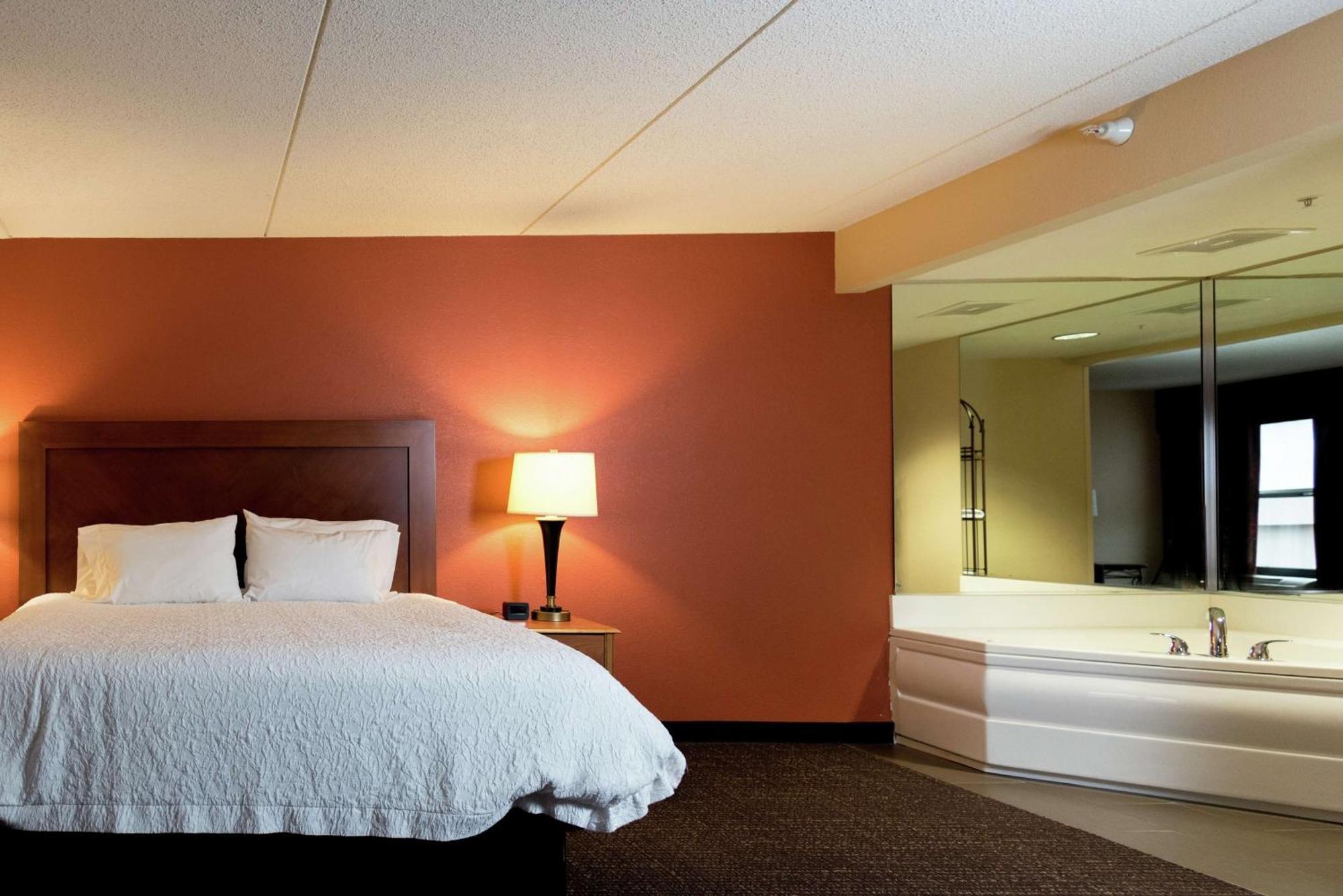 Hampton Inn Muskegon Muskegon Heights Exterior photo