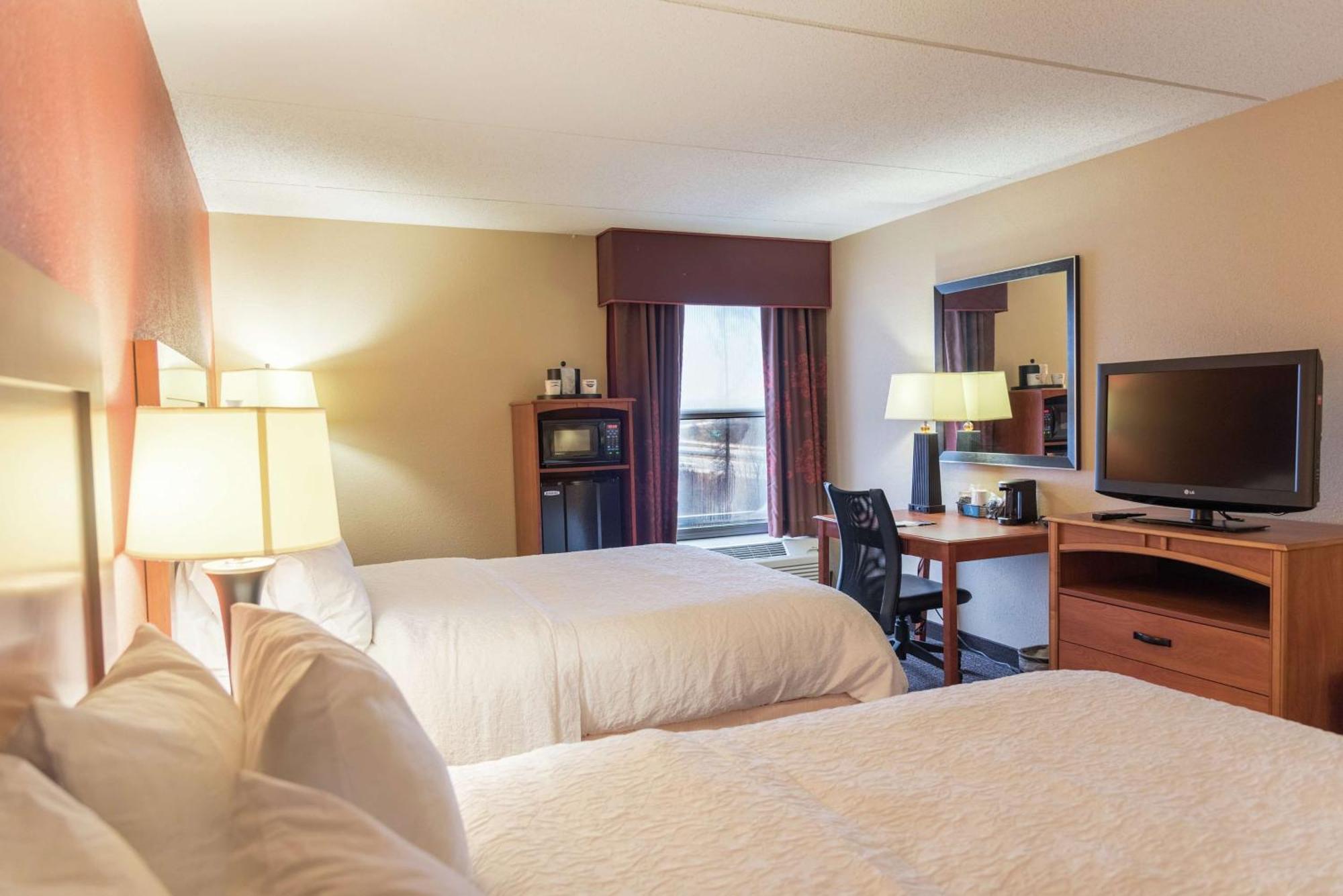 Hampton Inn Muskegon Muskegon Heights Exterior photo